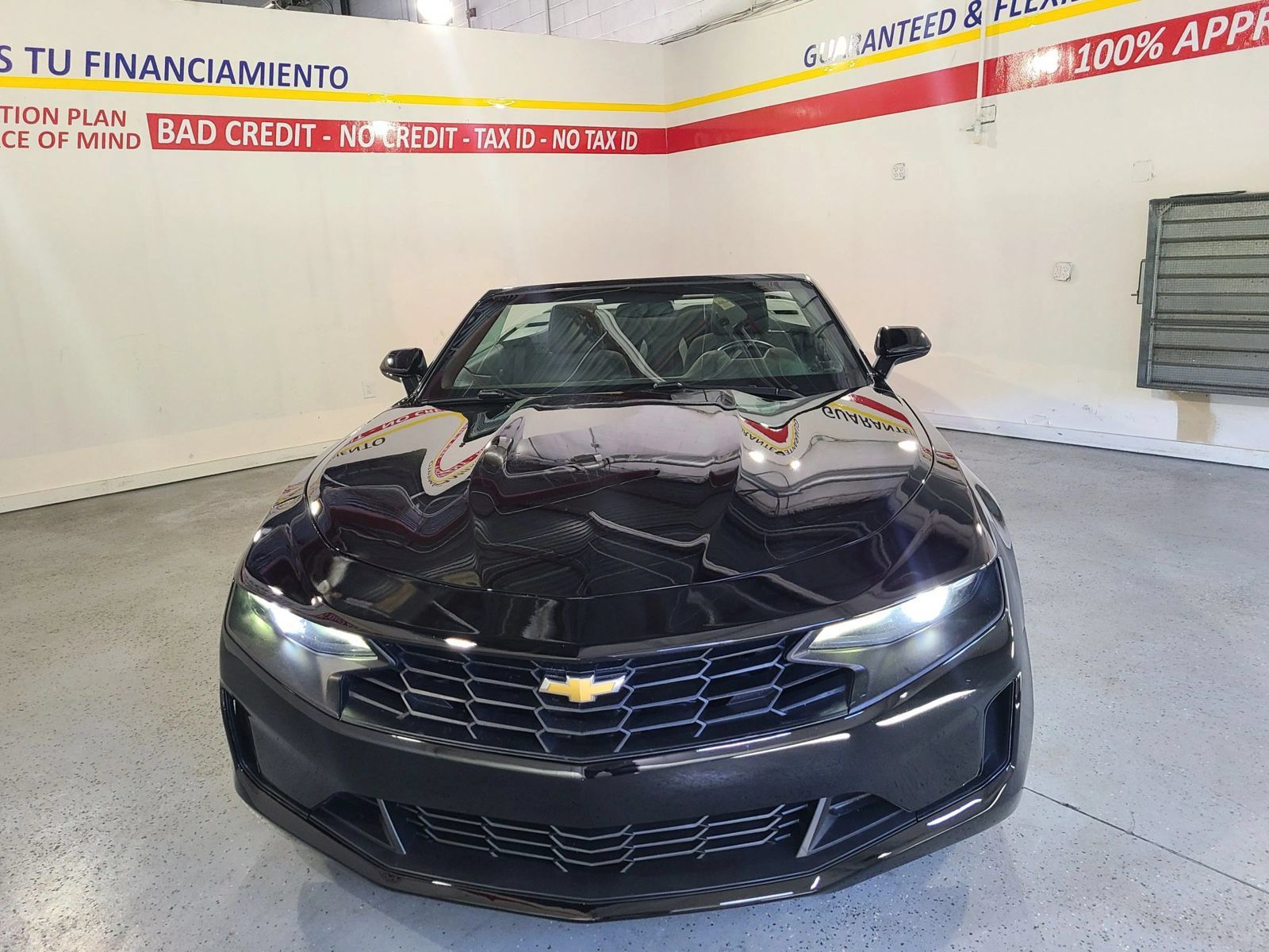 Used 2020 Chevrolet Camaro LT RWD image 9