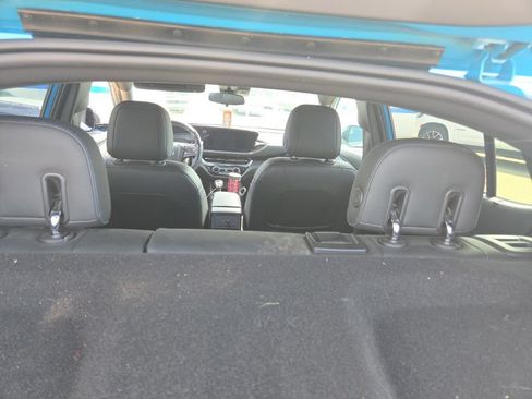 Used 2025 Buick Envista Sport Touring w/ Convenience I Package FWD image 4