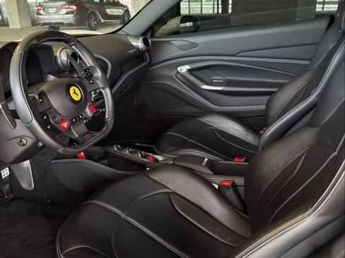 Used 2021 Ferrari F8 Tributo RWD image 29