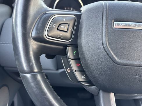 Used 2016 Land Rover Range Rover Evoque SE image 25