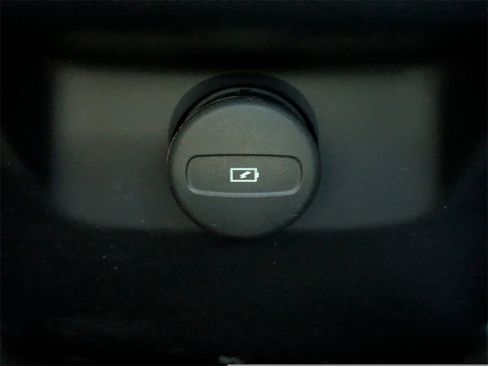 Certified 2024 Volvo XC90 B6 Ultimate w/ Lounge Package image 20