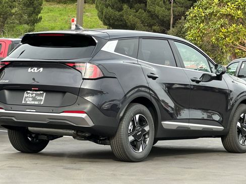 New 2026 Kia Sportage LX image 4