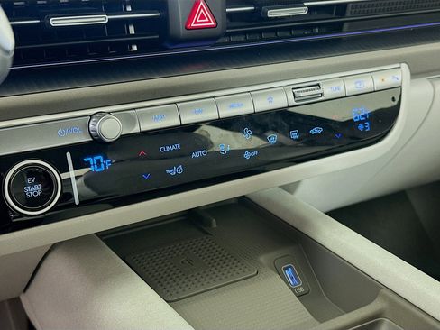 Used 2023 Hyundai Ioniq 6 Limited image 24