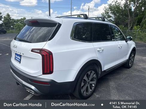 Used 2022 Kia Telluride EX w/ EX Premium Package FWD image 4