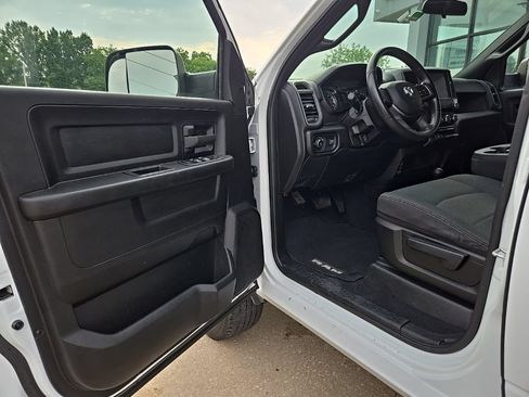 Used 2022 RAM 2500 Tradesman AWD/4WD image 39