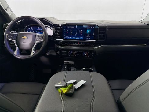 Used 2025 Chevrolet Silverado 1500 LTZ image 25