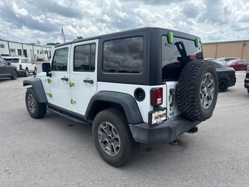 Used 2017 Jeep Wrangler Unlimited Rubicon AWD/4WD image 4