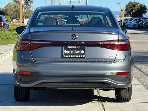New 2026 Volkswagen Jetta SE FWD image 5