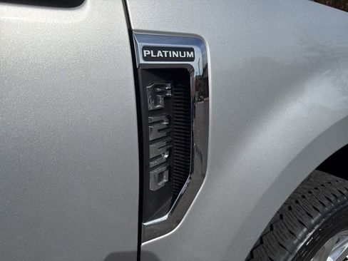 Used 2019 Ford F250 Platinum AWD/4WD image 12