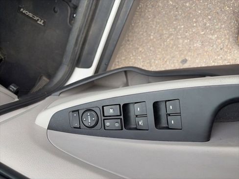 Used 2017 Hyundai Tucson Sport w/ Cargo Package AWD/4WD image 11