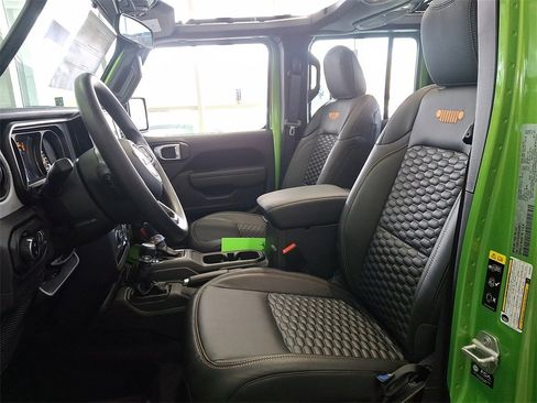 New 2025 Jeep Gladiator Sport image 9