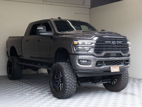 Used 2025 RAM 2500 Laramie w/ Night Edition AWD/4WD image 6
