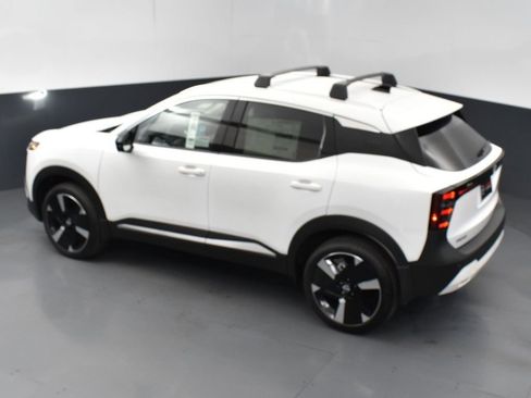 New 2026 Nissan Kicks SR w/ Cold Weather Package AWD/4WD image 47