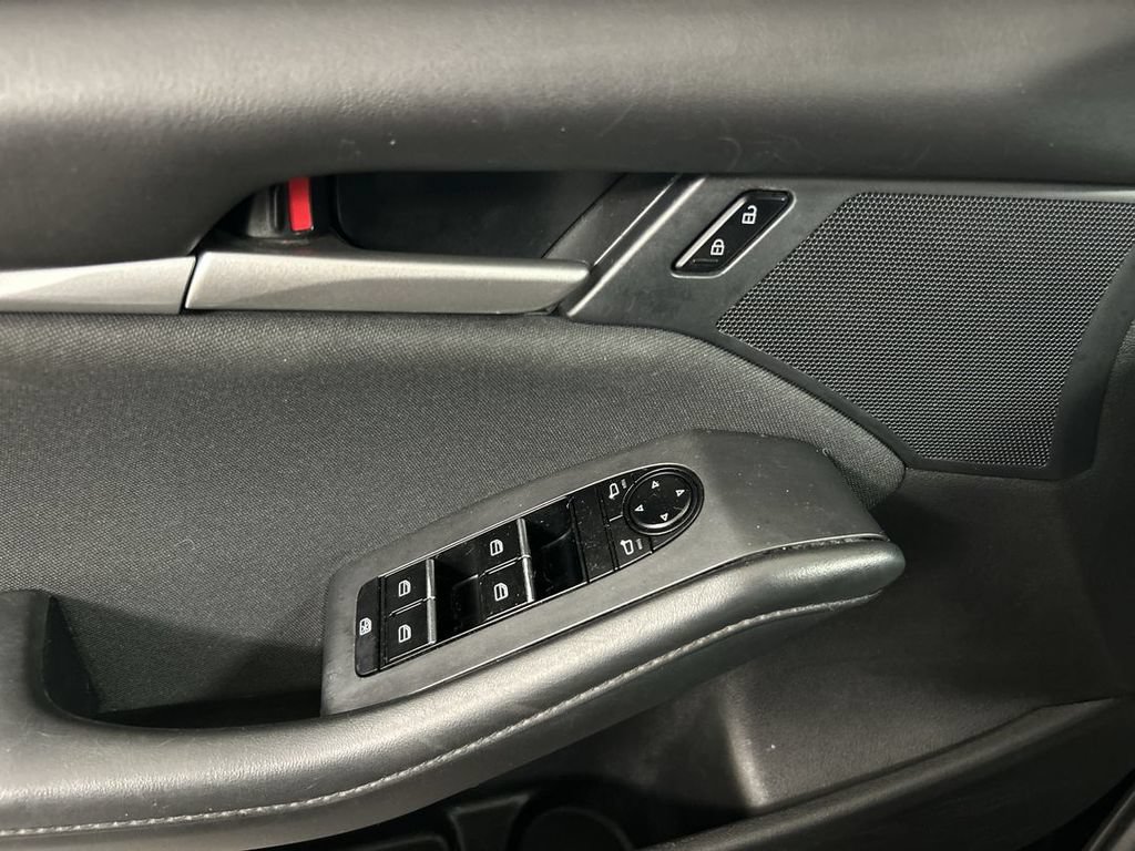 Used 2024 MAZDA MAZDA3 s FWD image 11