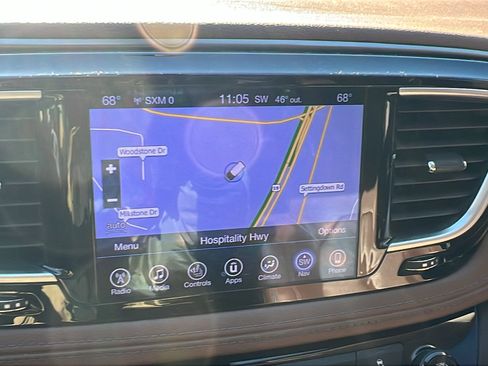 Used 2017 Chrysler Pacifica Limited w/ UConnect Theater Package image 36