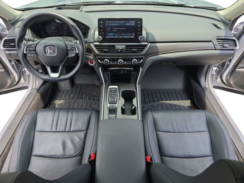 Used 2021 Honda Accord Touring image 9
