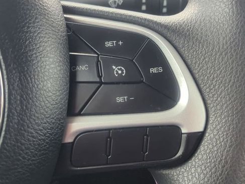 Used 2021 Jeep Renegade Sport FWD image 13