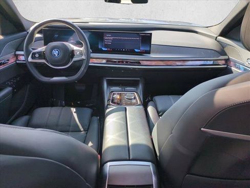 Certified 2025 BMW i7 eDrive50 RWD image 19
