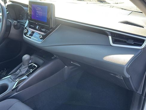 Used 2025 Toyota Corolla LE image 25