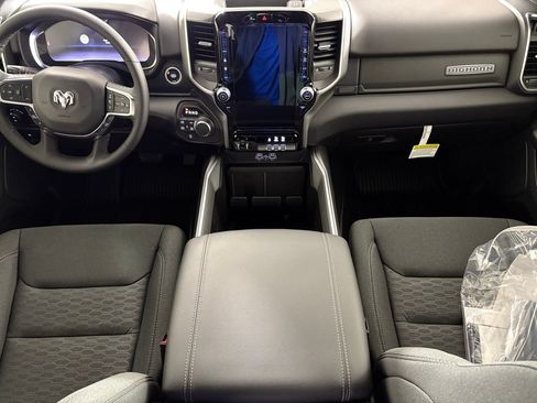 New 2026 RAM 1500 Big Horn AWD/4WD image 35