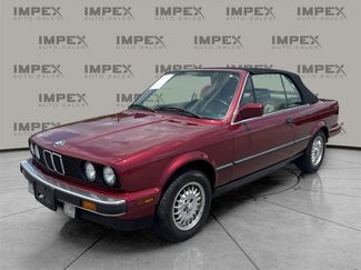 Used 1990 BMW 325i Convertible image 1