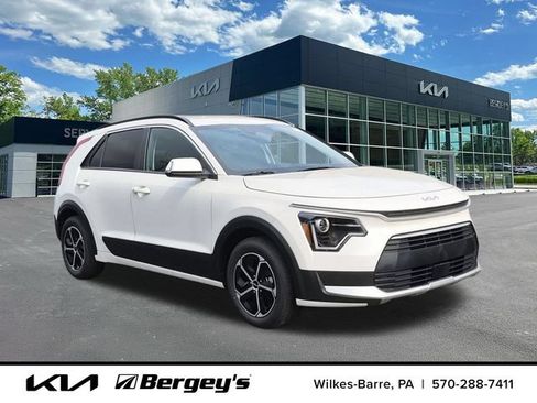 Certified 2025 Kia Niro EX w/ EX Cold Weather Package FWD image 3