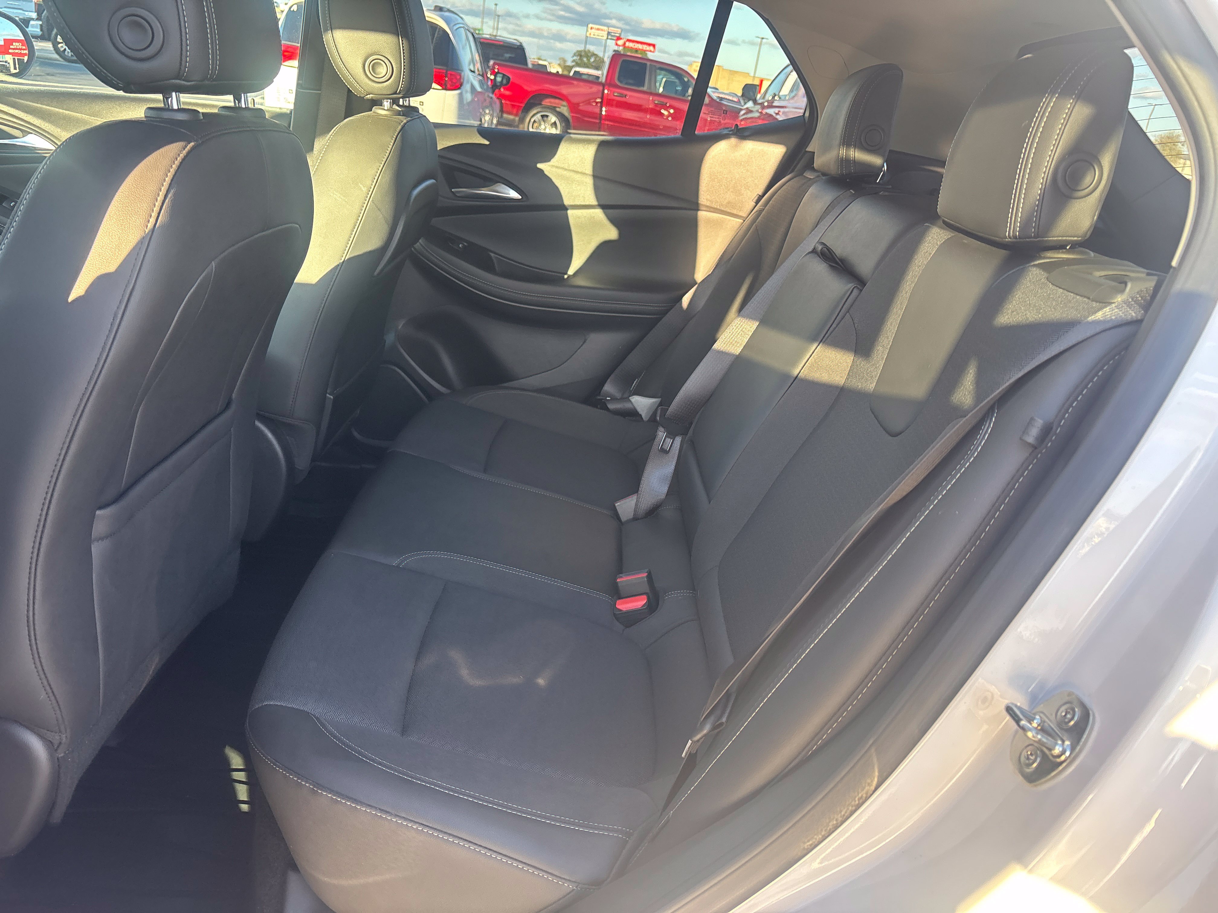 Used 2023 Buick Encore GX Select w/ Sport Touring Package FWD image 10