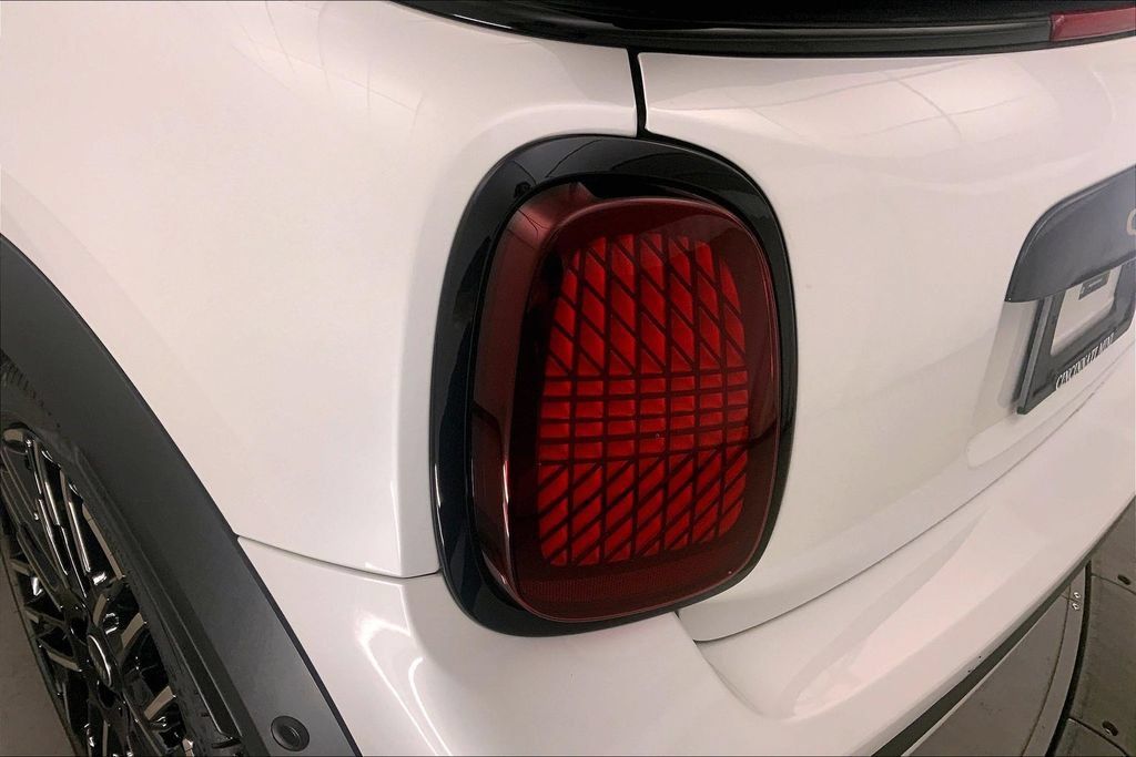 Used 2026 MINI Cooper S FWD image 28