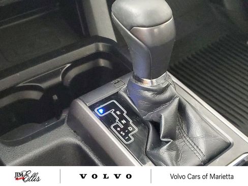 Used 2017 Toyota Tacoma TRD Sport w/ Premium & Technology Package AWD/4WD image 36