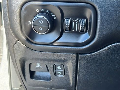 Used 2020 RAM 1500 Limited image 22