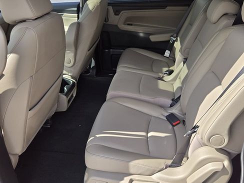 Used 2024 Honda Odyssey EX-L image 12
