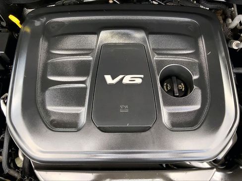 Used 2016 Jeep Grand Cherokee Limited AWD/4WD image 31