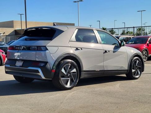 New 2026 Hyundai Ioniq 5 SEL image 2
