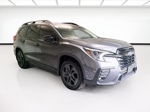 Used 2025 Subaru Ascent Onyx Edition w/ Onyx Package AWD/4WD image 3