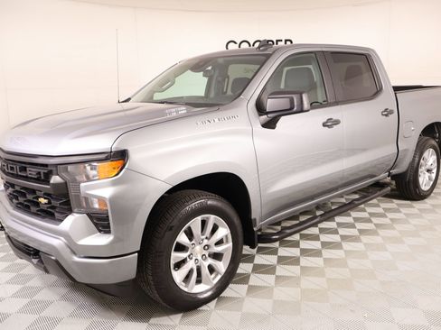 Used 2025 Chevrolet Silverado 1500 Custom RWD image 8