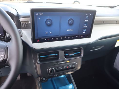 New 2026 Ford Maverick XLT w/ XLT Luxury Package image 5