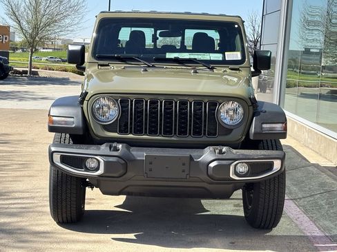 New 2026 Jeep Gladiator Sport AWD/4WD image 6