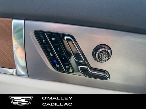 New 2026 Cadillac Vistiq Luxury w/ LPO, Floor Liner Package image 22