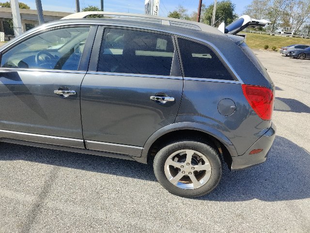 Used 2013 Chevrolet Captiva Sport LT FWD image 9