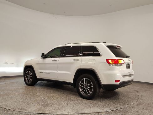 Used 2019 Jeep Grand Cherokee Limited w/ Luxury Group II image 3