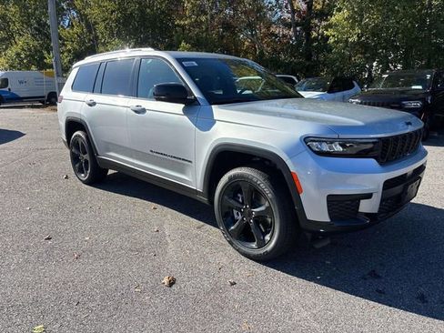 New 2025 Jeep Grand Cherokee L Altitude image 7