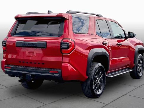 Used 2025 Toyota 4Runner SR5 AWD/4WD image 13