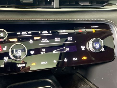 Used 2023 INFINITI QX60 Luxe w/ Cargo Package image 27