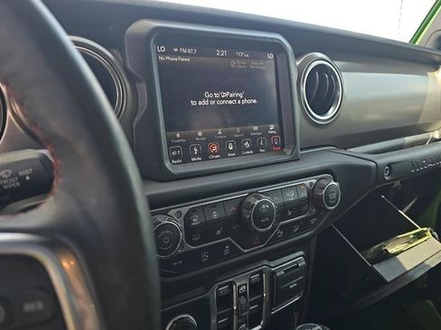 Used 2019 Jeep Wrangler Unlimited Rubicon AWD/4WD image 17