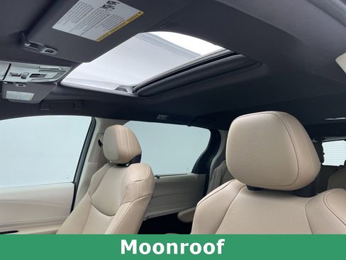 Used 2023 Toyota Sienna XLE image 51