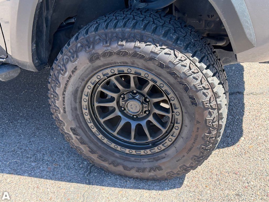 Used 2021 Toyota Tacoma TRD Off-Road RWD image 6