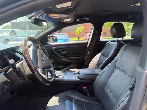 Used 2015 Ford Taurus Limited FWD image 9