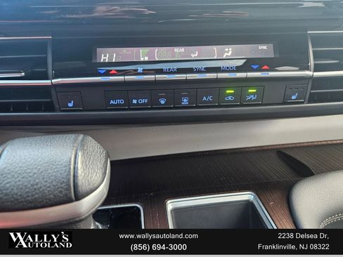 Used 2021 Toyota Sienna XLE image 26