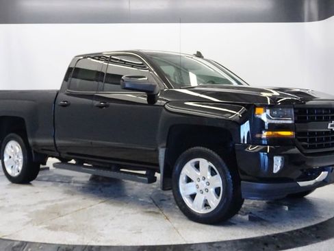 Used 2017 Chevrolet Silverado 1500 LT w/ All Star Edition image 9