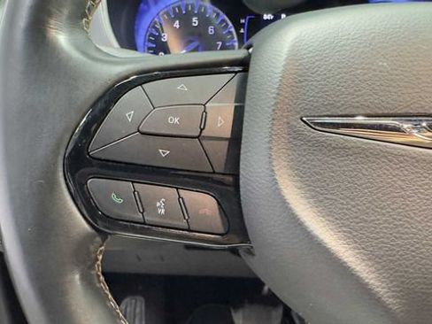 Used 2020 Chrysler Pacifica Touring w/ S Appearance Package FWD image 29